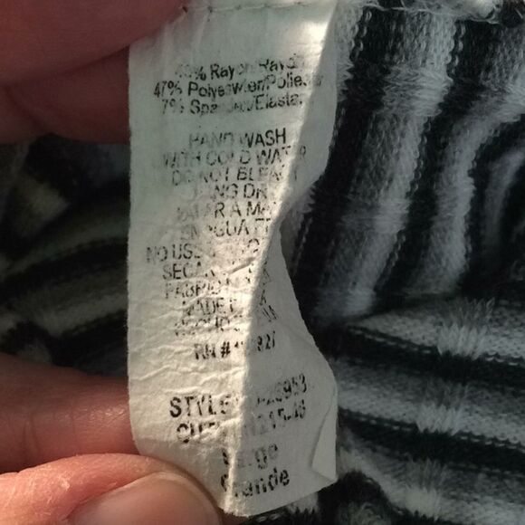 Tres Bien USA Striped Sweater Dress Poly blend L. - Picture 5 of 5